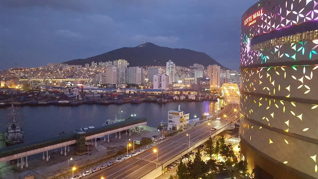 휴-플러스 게스트하우스 부산광역시