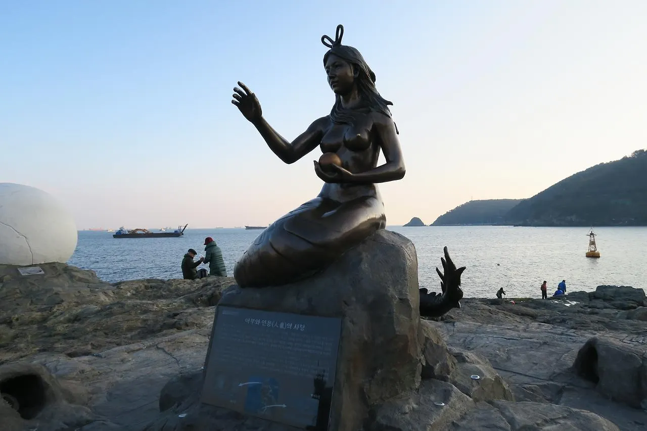 휴-플러스 게스트하우스 부산광역시
